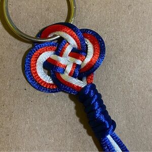 NEW RED WHITE AND BLUE HANDMADE CELTIC KNOT KEYCHAIN FLAGS OF THE WORLD …